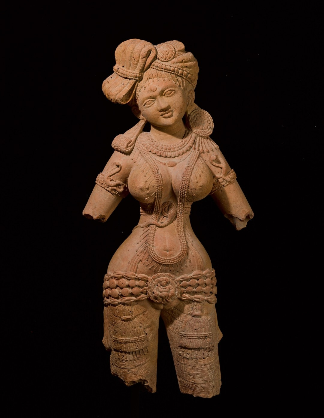 r/ArtefactPorn - Youthful Indian Damsel, Chandraketugarh, INDIA, 3rd Century[1080 x 1393]